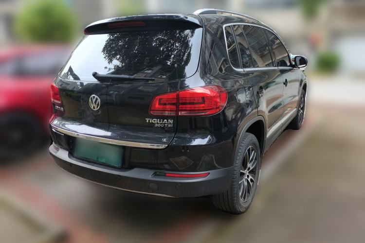 Used Volkswagen Tiguan 2016 300TSI Automatic Two-Wheel Drive Luxury Edition Rear Right 45 Deg