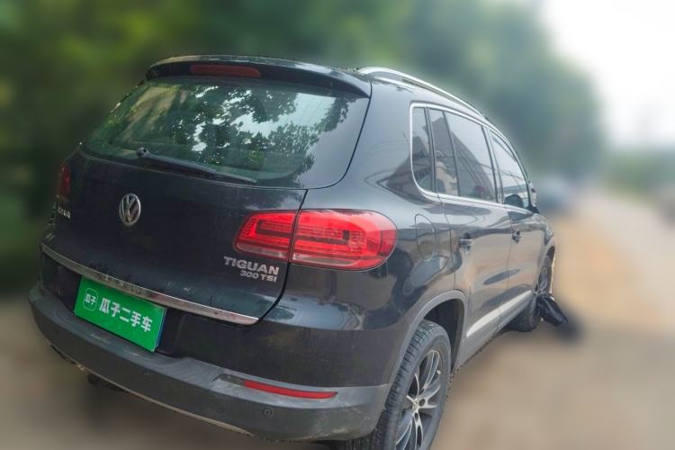 Used Volkswagen Tiguan 2016 300TSI Automatic Two-Wheel Drive Luxury Edition Rear Right 45 Deg