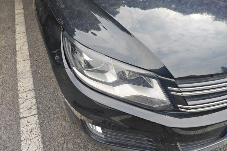 Used Volkswagen Tiguan 2016 300TSI Automatic Two-Wheel Drive Luxury Edition Right Front Headlight