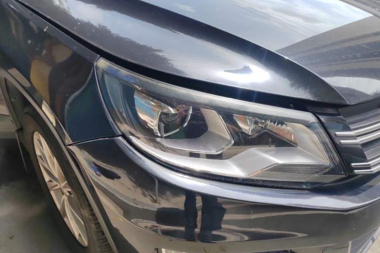 Used Volkswagen Tiguan 2016 300TSI Automatic All-Wheel Drive Fashion Vision Edition Right Front Headlight