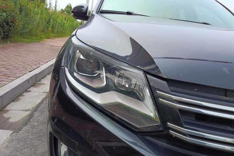 Used Volkswagen Tiguan 2016 300TSI Automatic Two-Wheel Drive Comfort Edition Right Front Headlight