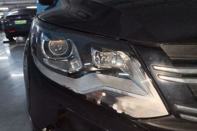 Used Volkswagen Tiguan 2016 280TSI Automatic Two-Wheel Drive Silk Road Comfort Edition Right Front Headlight