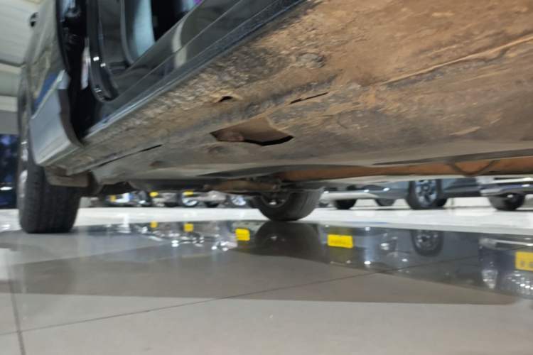 Used Volkswagen Tiguan 2016 300TSI Automatic All-Wheel Drive Luxury Edition Right Side Sill