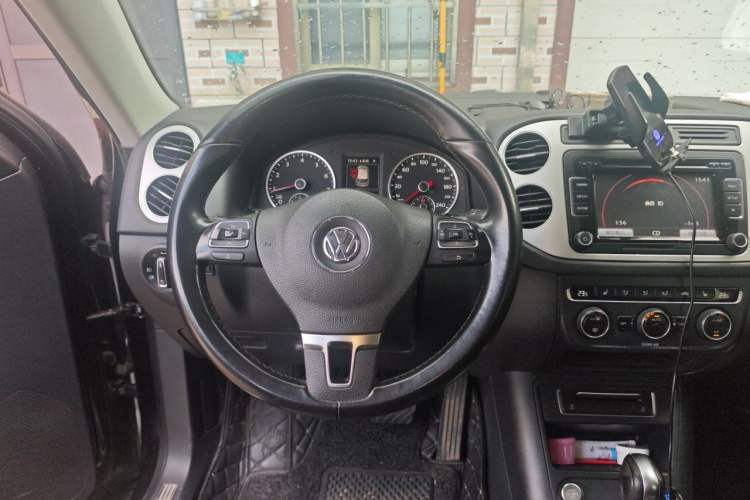 Used Volkswagen Tiguan 2016 300TSI Automatic Two-Wheel Drive Luxury Edition Steering Wheel