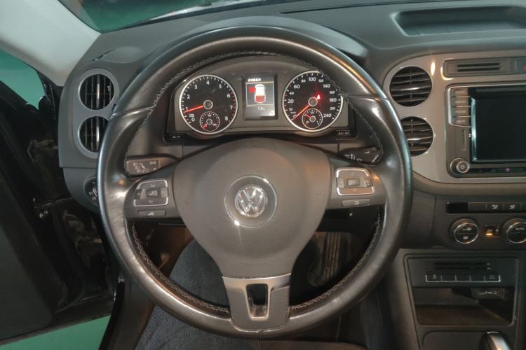 Used Volkswagen Tiguan 2016 2.0 TSI Four-Wheel Drive Standard Version Steering Wheel