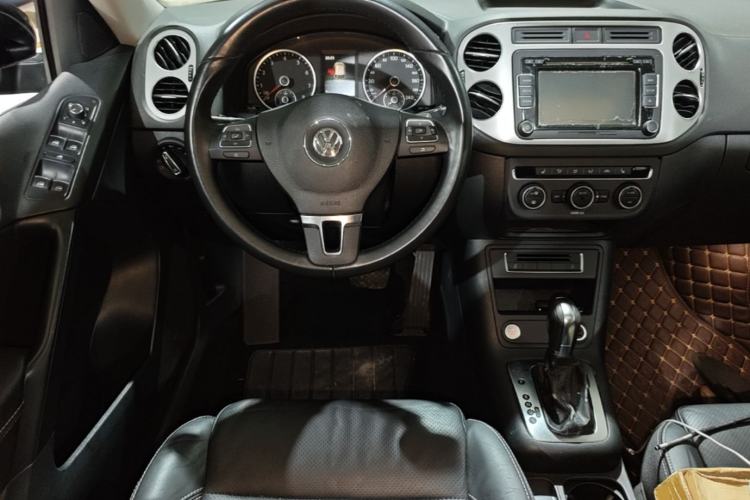 Used Volkswagen Tiguan 2016 300TSI Automatic All-Wheel Drive Luxury Edition Steering Wheel