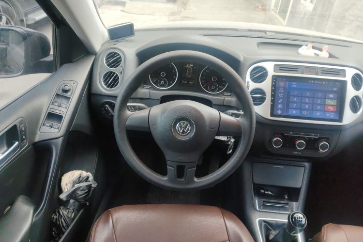 Used Volkswagen Tiguan 2016 300TSI Manual Two-Wheel Drive Trend Edition Steering Wheel
