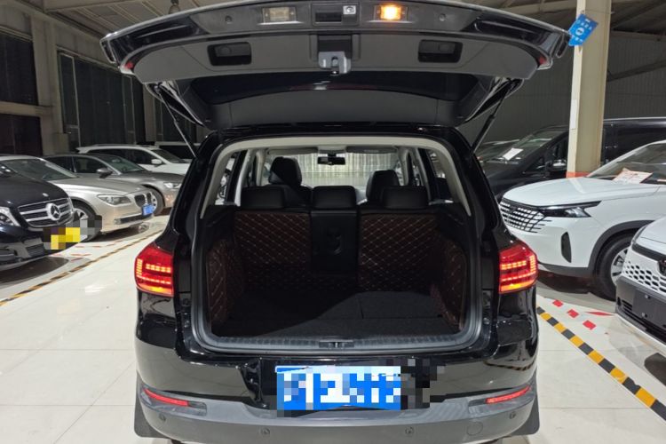 Used Volkswagen Tiguan 2016 300TSI Automatic All-Wheel Drive Luxury Edition Trunk