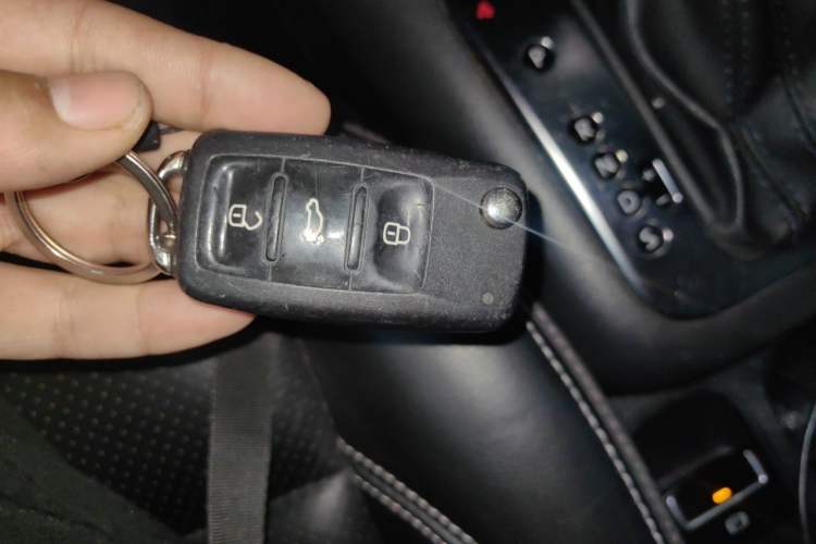 Used Volkswagen Tiguan 2016 300TSI Automatic All-Wheel Drive Luxury Edition Vehicle Key