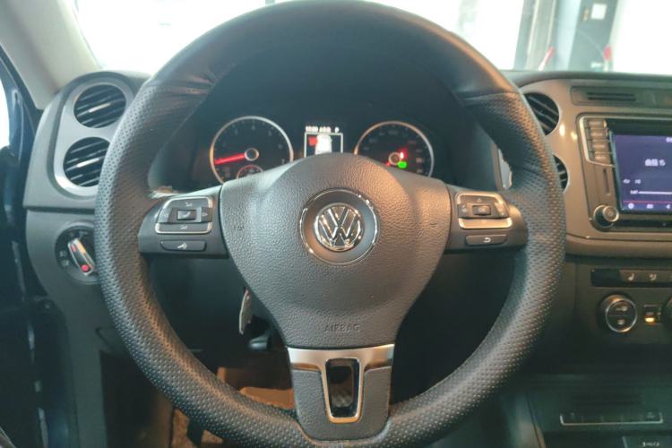 Used Volkswagen Tiguan 2016 2.0 TSI Four-Wheel Drive Elite Version Steering Wheel