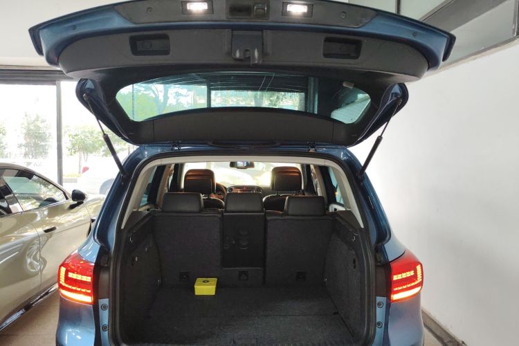 Used Volkswagen Tiguan 2016 2.0 TSI Four-Wheel Drive Elite Version Trunk
