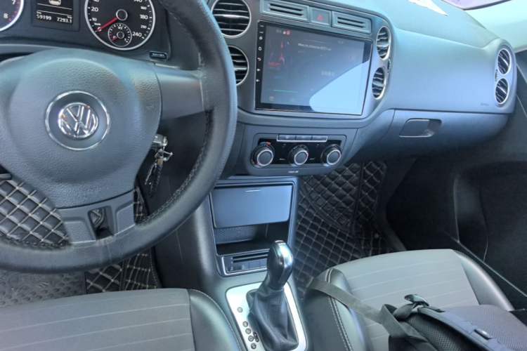Used Volkswagen Tiguan 2016 280TSI Automatic Two-Wheel-Drive Silk Road Style Edition Audio And AC Panel