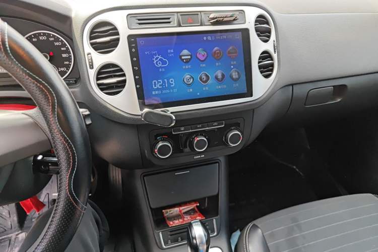 Used Volkswagen Tiguan 2016 280TSI Automatic Two-Wheel-Drive Silk Road Style Edition Audio And AC Panel