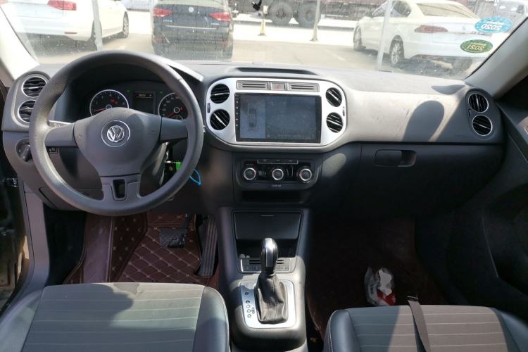 Used Volkswagen Tiguan 2016 280TSI Automatic Two-Wheel-Drive Silk Road Style Edition Center Console
