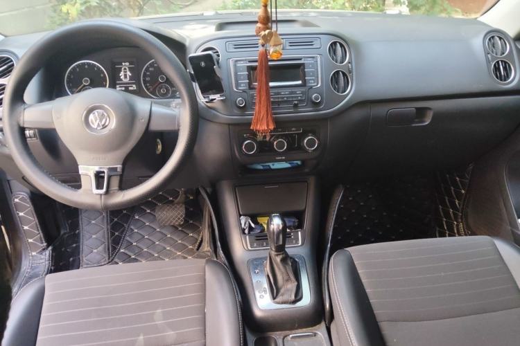 Used Volkswagen Tiguan 2016 280TSI Automatic Two-Wheel-Drive Silk Road Style Edition Center Console