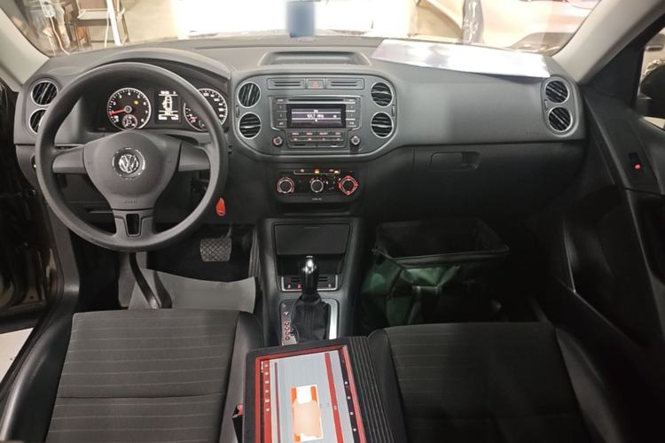 Used Volkswagen Tiguan 2016 280TSI Automatic Two-Wheel-Drive Silk Road Style Edition Center Console