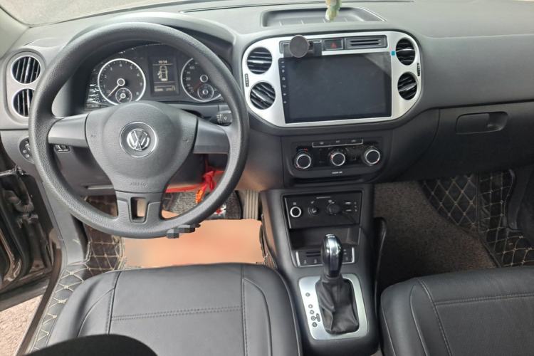 Used Volkswagen Tiguan 2016 280TSI Automatic Two-Wheel-Drive Silk Road Style Edition Center Console