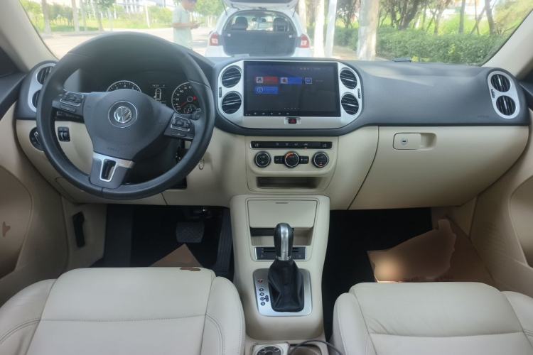 Used Volkswagen Tiguan 2016 300TSI Automatic Two-Wheel Drive Comfort Edition Center Console