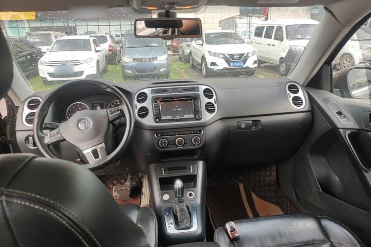 Used Volkswagen Tiguan 2016 300TSI Automatic Two-Wheel Drive Luxury Edition Center Console