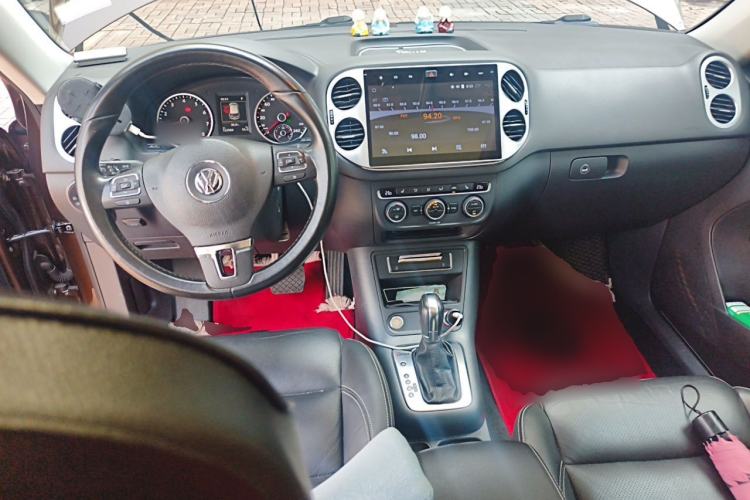 Used Volkswagen Tiguan 2016 300TSI Automatic All-Wheel Drive Luxury Edition Center Console