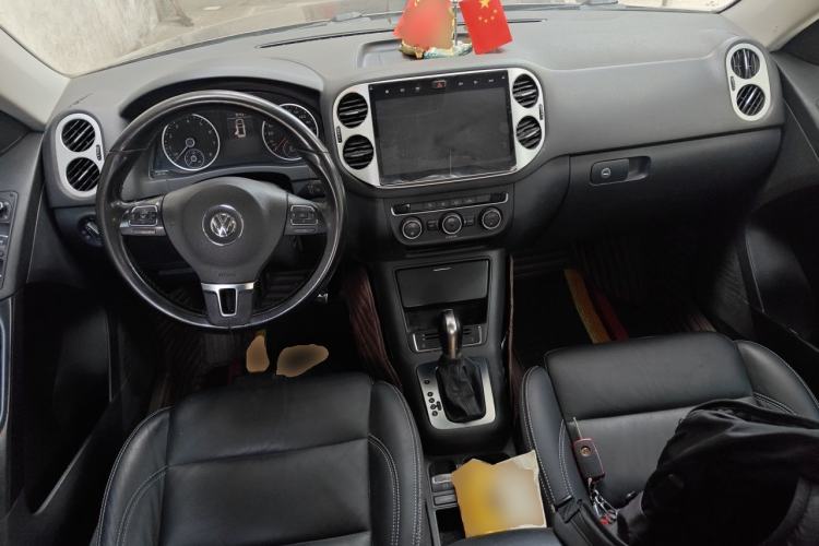 Used Volkswagen Tiguan 2016 300TSI Automatic Two-Wheel Drive Comfort Edition Center Console