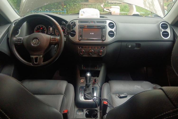 Used Volkswagen Tiguan 2016 300TSI Automatic All-Wheel Drive Luxury Edition Center Console