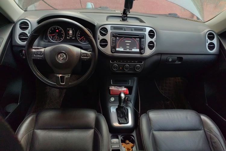 Used Volkswagen Tiguan 2016 300TSI Automatic Two-Wheel Drive Luxury Edition Center Console