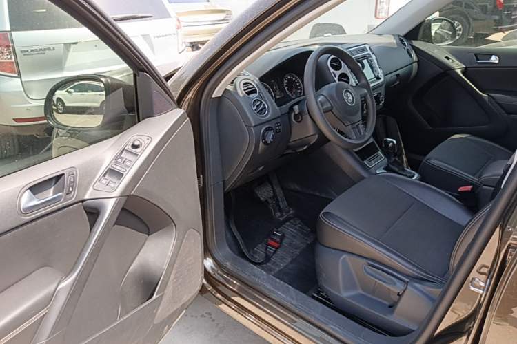Used Volkswagen Tiguan 2016 280TSI Automatic Two-Wheel-Drive Silk Road Style Edition Driver Seat
