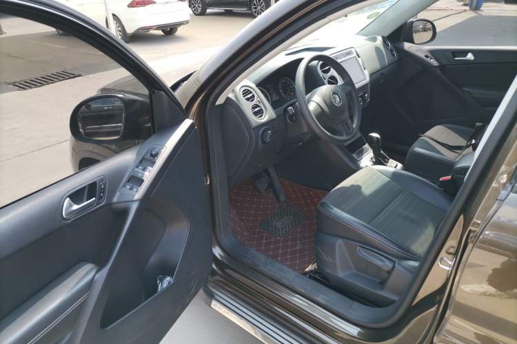Used Volkswagen Tiguan 2016 280TSI Automatic Two-Wheel-Drive Silk Road Style Edition Driver Seat