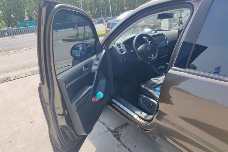 Used Volkswagen Tiguan 2016 300TSI Automatic Two-Wheel Drive Comfort Edition Driver Seat