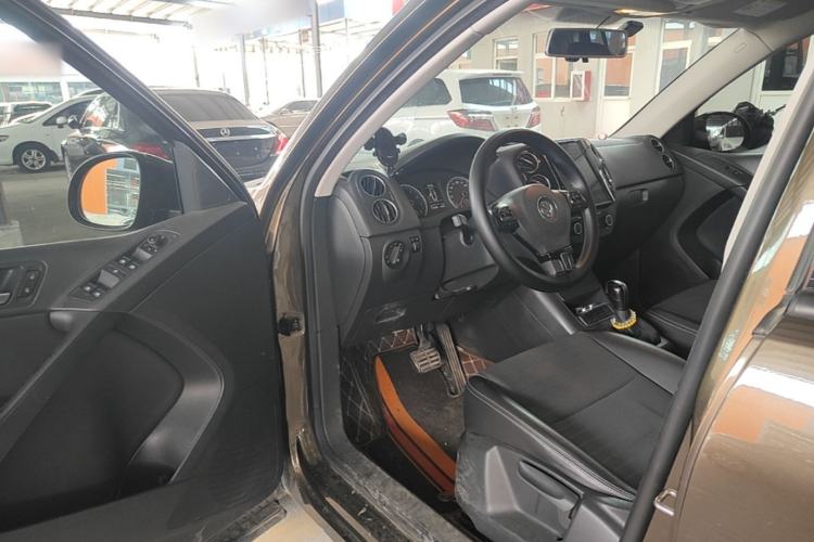 Used Volkswagen Tiguan 2016 280TSI Automatic Two-Wheel-Drive Silk Road Style Edition Driver Seat