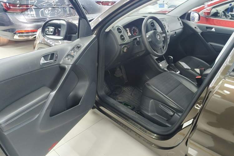 Used Volkswagen Tiguan 2016 280TSI Automatic Two-Wheel-Drive Silk Road Style Edition Driver Seat