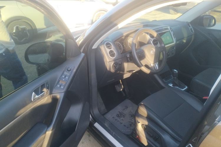 Used Volkswagen Tiguan 2016 300TSI Automatic All-Wheel Drive Fashion Vision Edition Driver Seat