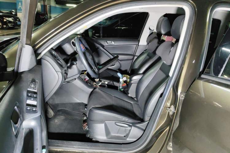 Used Volkswagen Tiguan 2016 280TSI Automatic Two-Wheel-Drive Silk Road Style Edition Driver Seat