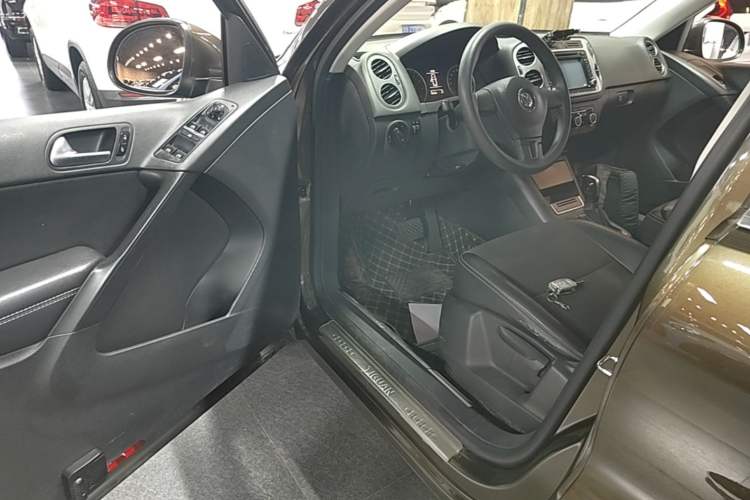 Used Volkswagen Tiguan 2016 300TSI Automatic Two-Wheel Drive Trend Edition Driver Seat