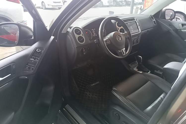 Used Volkswagen Tiguan 2016 280TSI Automatic Two-Wheel Drive Silk Road Comfort Edition Driver Seat