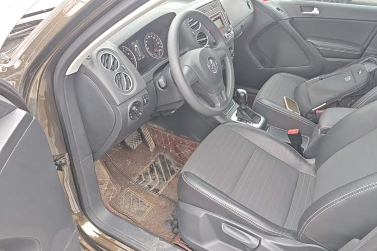 Used Volkswagen Tiguan 2016 280TSI Automatic Two-Wheel-Drive Silk Road Style Edition Driver Seat