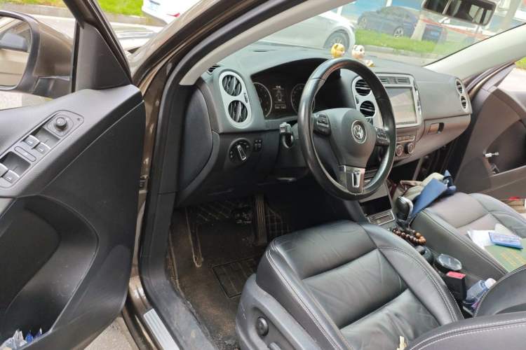 Used Volkswagen Tiguan 2016 280TSI Automatic Two-Wheel Drive Silk Road Comfort Edition Driver Seat