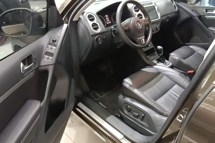 Used Volkswagen Tiguan 2016 280TSI Automatic Two-Wheel Drive Silk Road Comfort Edition Driver Seat