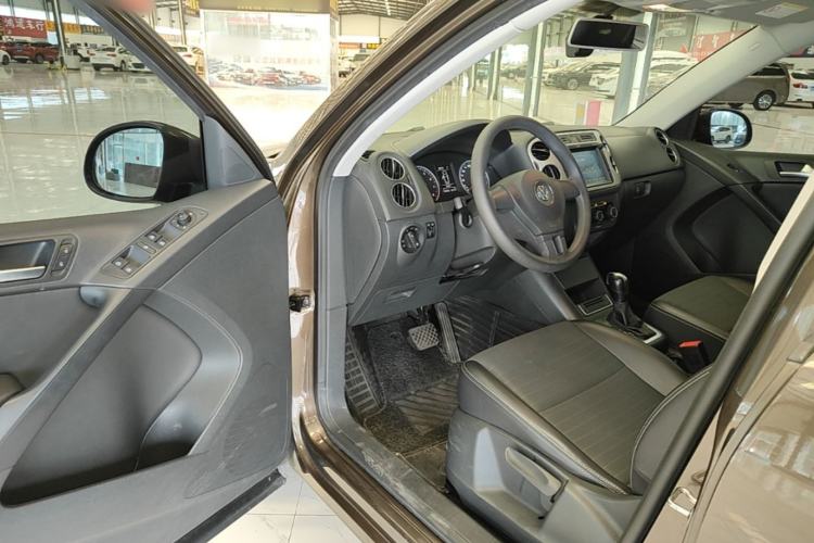 Used Volkswagen Tiguan 2016 300TSI Automatic Two-Wheel Drive Trend Edition Driver Seat