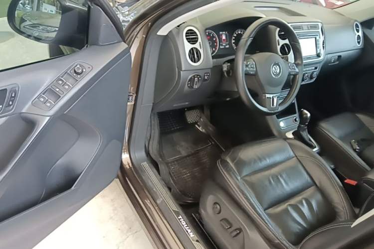 Used Volkswagen Tiguan 2016 300TSI Automatic Two-Wheel Drive Luxury Edition Driver Seat