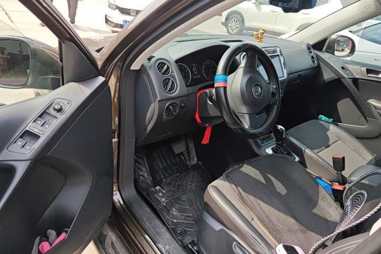 Used Volkswagen Tiguan 2016 280TSI Automatic Two-Wheel-Drive Silk Road Style Edition Driver Seat