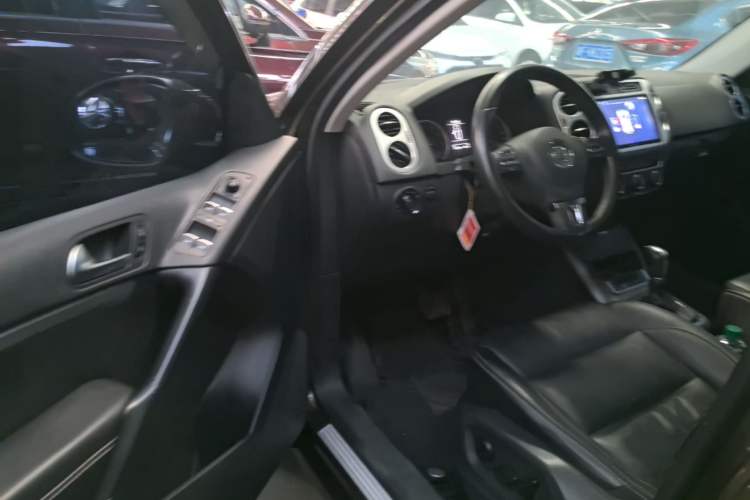 Used Volkswagen Tiguan 2016 280TSI Automatic Two-Wheel Drive Silk Road Comfort Edition Driver Seat