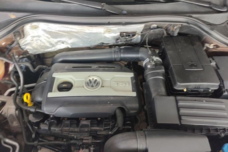 Used Volkswagen Tiguan 2016 300TSI Automatic All-Wheel Drive Luxury Edition Engine Bay