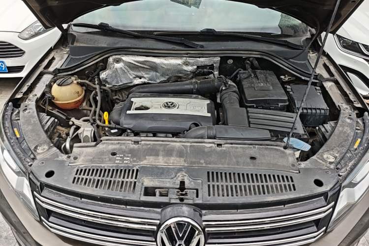 Used Volkswagen Tiguan 2016 300TSI Automatic Two-Wheel Drive Trend Edition Engine Bay