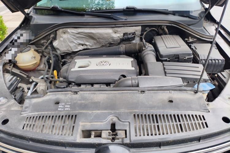 Used Volkswagen Tiguan 2016 300TSI Automatic Two-Wheel Drive Luxury Edition Engine Bay