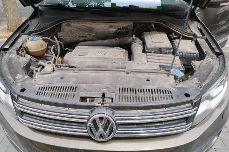 Used Volkswagen Tiguan 2016 330TSI Automatic All-Wheel-Drive Flagship Edition Engine Bay