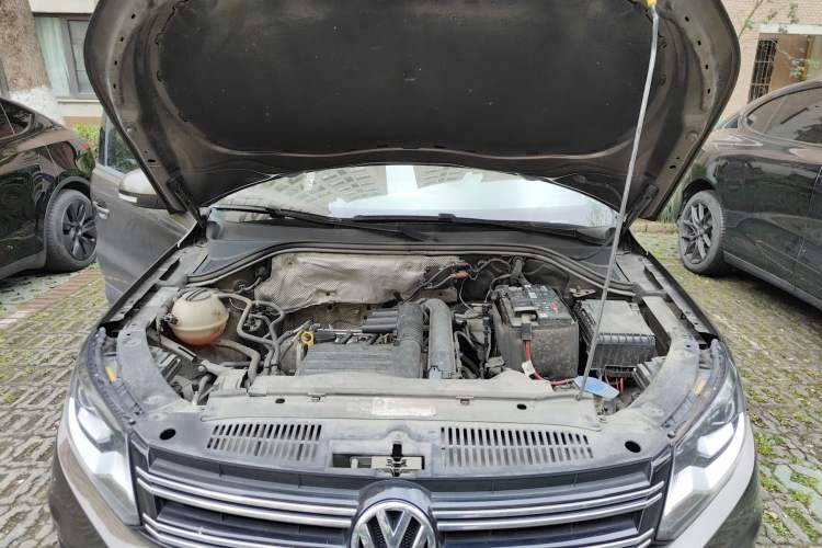 Used Volkswagen Tiguan 2016 280TSI Automatic Two-Wheel Drive Silk Road Comfort Edition Engine Bay