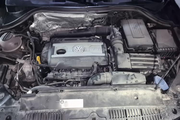 Used Volkswagen Tiguan 2016 300TSI Automatic All-Wheel Drive Fashion Vision Edition Engine Bay