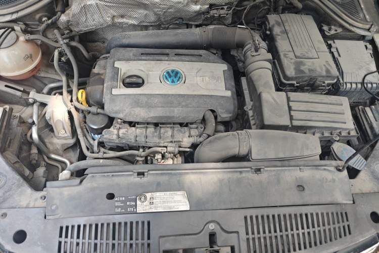 Used Volkswagen Tiguan 2016 300TSI Automatic Two-Wheel Drive Comfort Edition Engine Bay